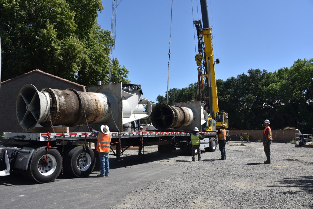 Water pumps on a truck